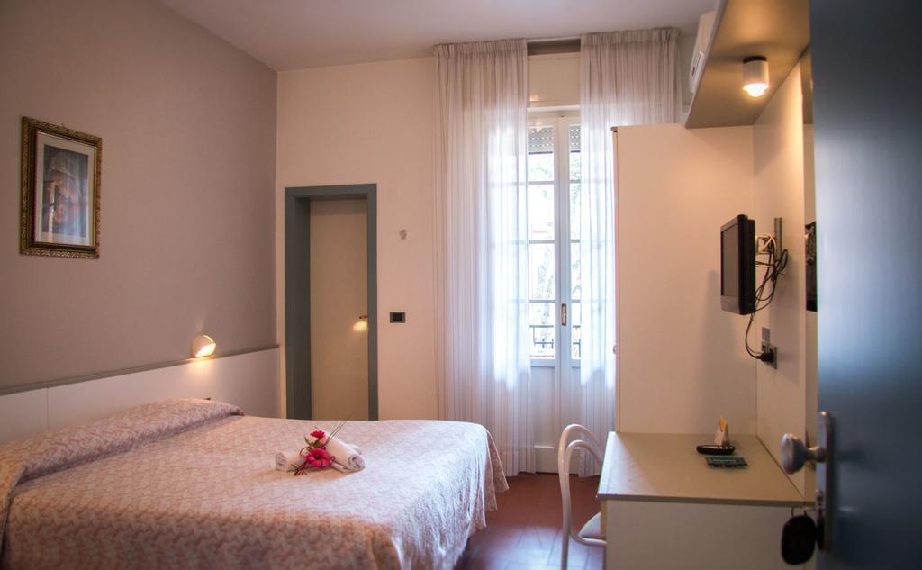 B&B Hotel Souvenir Cesenatico Habitación foto