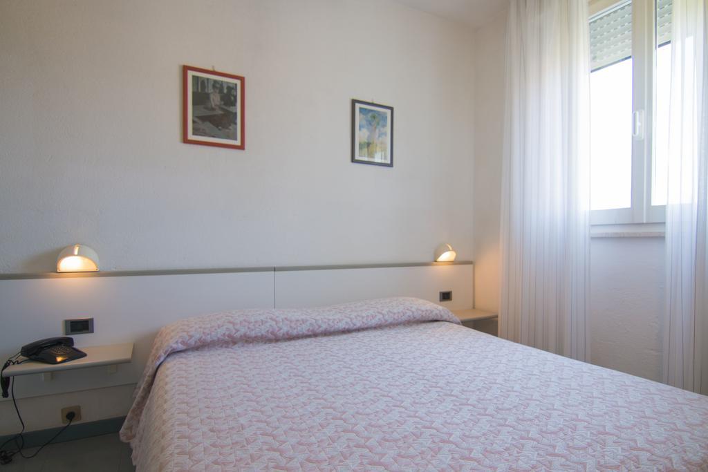 B&B Hotel Souvenir Cesenatico Habitación foto