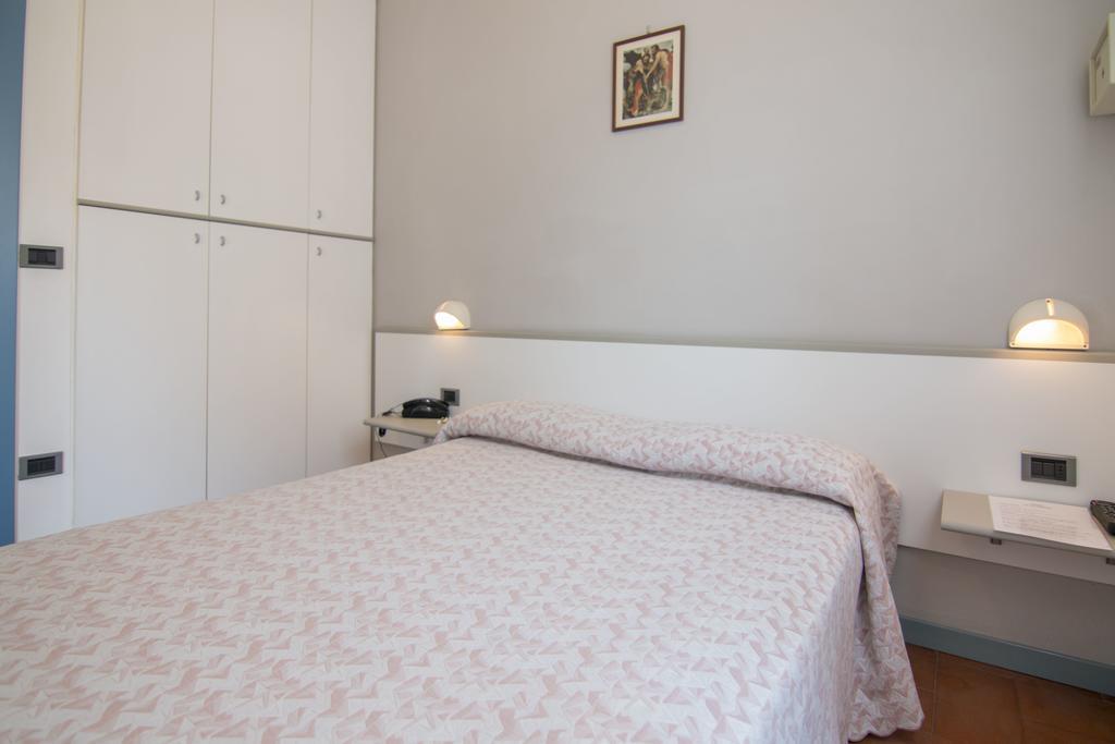 B&B Hotel Souvenir Cesenatico Habitación foto