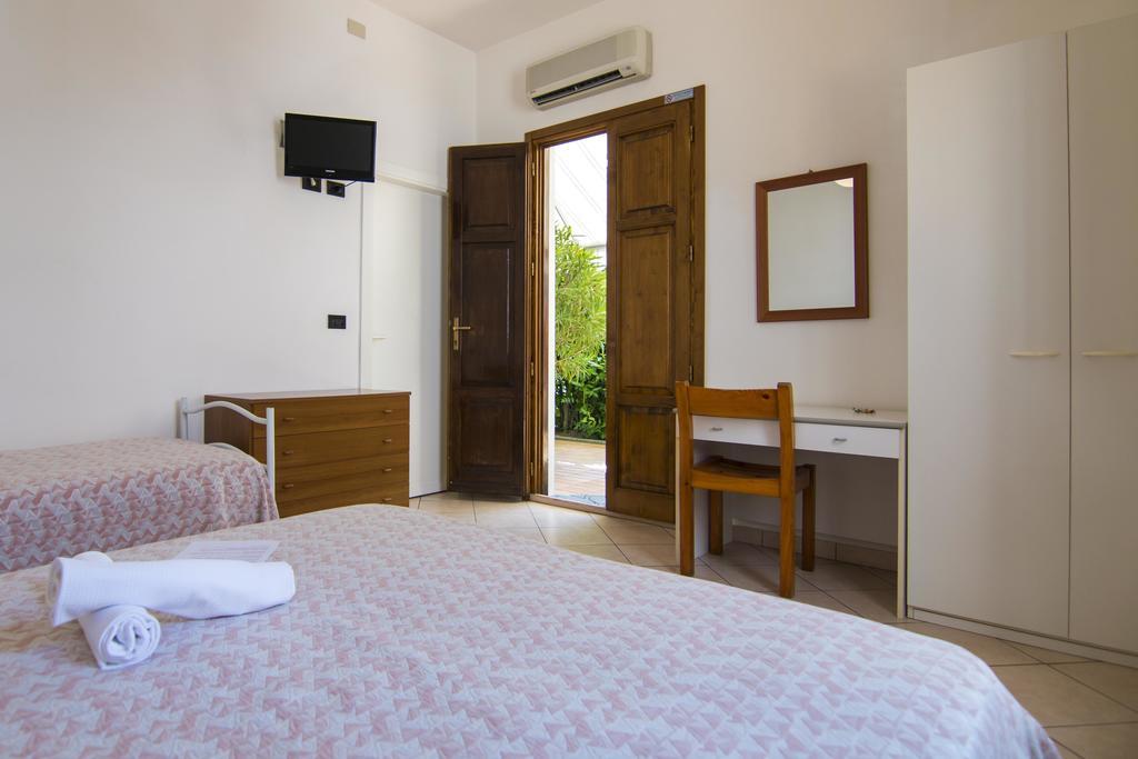 B&B Hotel Souvenir Cesenatico Habitación foto
